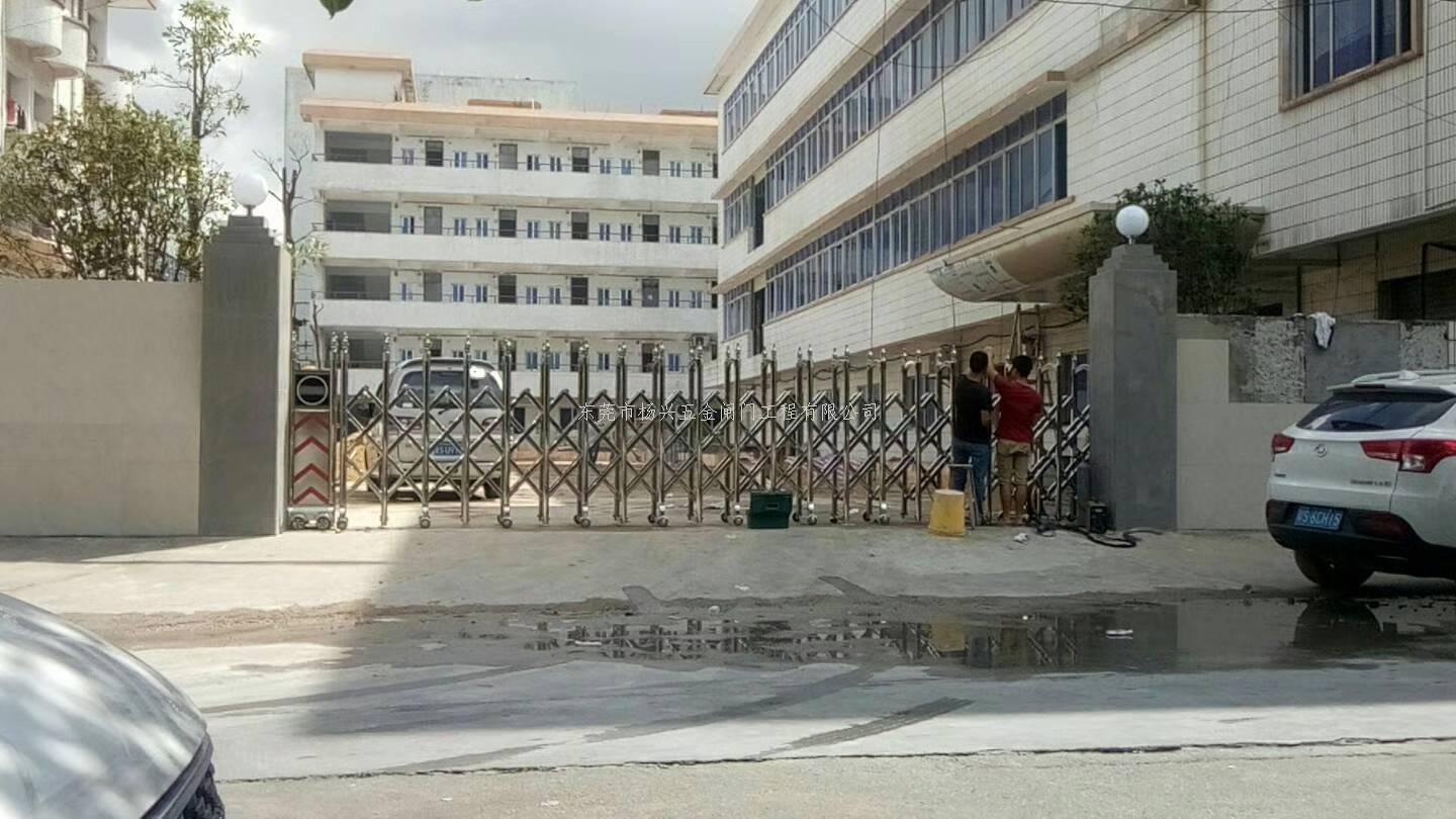 东莞厚街电动伸缩门安...